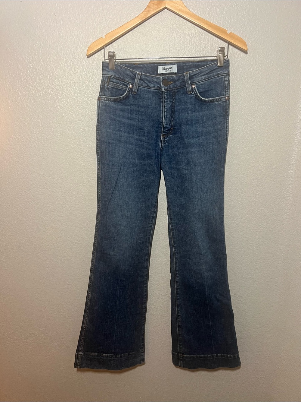 Wrangler Retro Bailey High Rise Trouser Jeans 
Size: 25X32